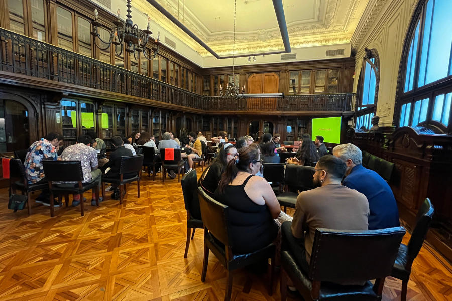 Jornada de trabajo en Biblioteca Nacional, Editoriales de Chile 